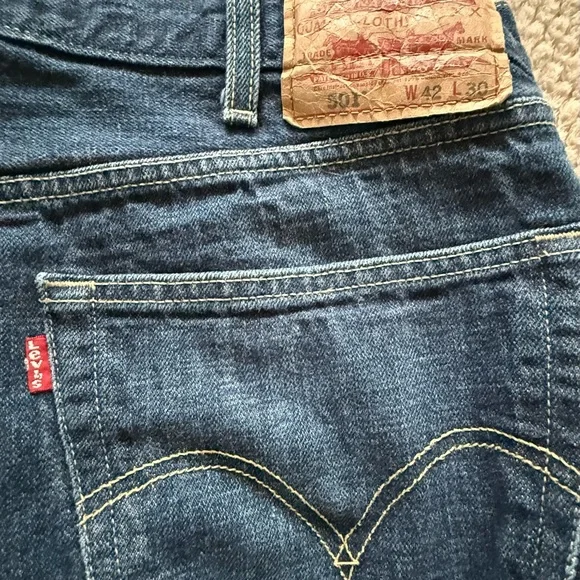 Levi's Original 501 Straight Leg Button-Fly Jeans XX Strong Denim Mens 42x30(28) - Picture 3 of 8